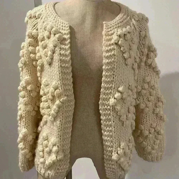 Chicwish cream open cardigan, size M (necklace in photo not for sale) - Picture 2 of 7